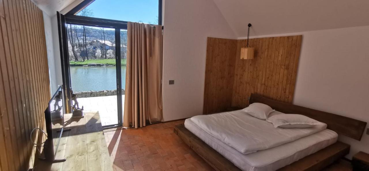 Pastravaria Zavoi Valea Danului Exterior foto