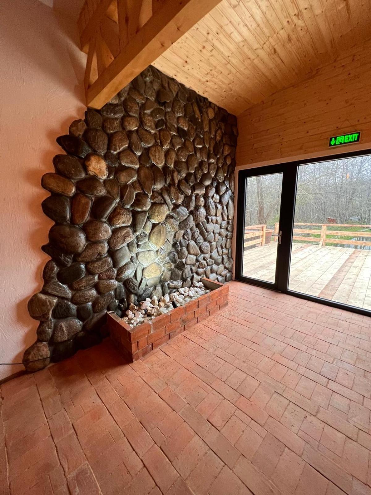 Pastravaria Zavoi Valea Danului Exterior foto